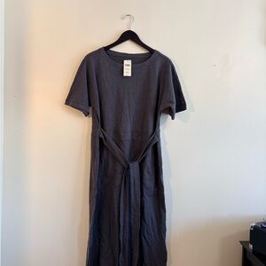 NWT Duluth Trading Co. Short Sleeve Midi T-Shirt Dress Dark Gray Knit Belted | M